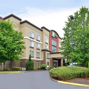 Holiday Inn Express Portland West/Hillsboro By Ihg